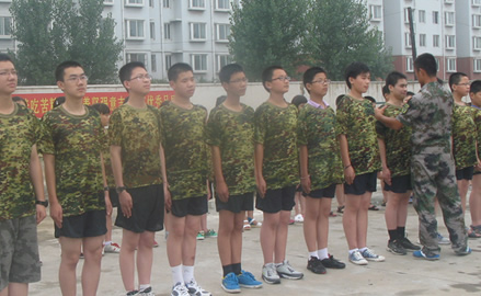 青岛鱼跃夏令营让孩子跨出成功的第一步