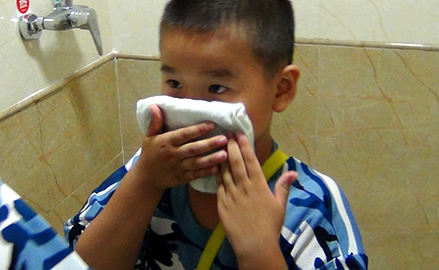 淄博鱼跃素质拓展童军夏令营—防震防火演练