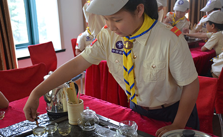 鱼跃薛城夏令营-茶艺学习