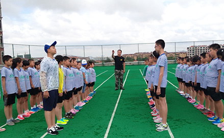 聊城鱼跃素质拓展童军夏令营—队列训练