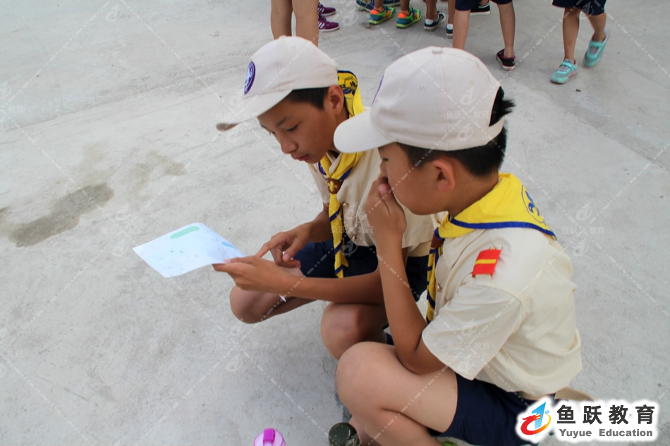 青岛夏令营活动是实施素质教育的有效途径，主要分为素质拓展夏令营、军事夏令营、青岛研学/游学夏令营、童军夏令营等